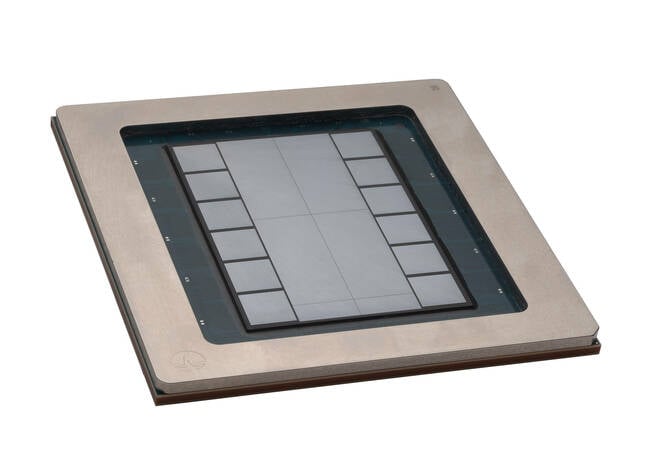 Broadcom’s 3.5D XDSiP demo chip seen here looks surprisingly similar to AMD's MI300X, but is open to anyone to license Broadcom’s 3.5D XDSiP demo chip seen here looks surprisingly similar to AMD's MI300X, but is open to anyone to license.